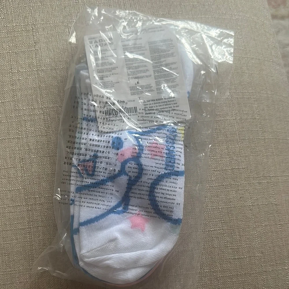 Forever 21 White and Blue Hosiery Socks